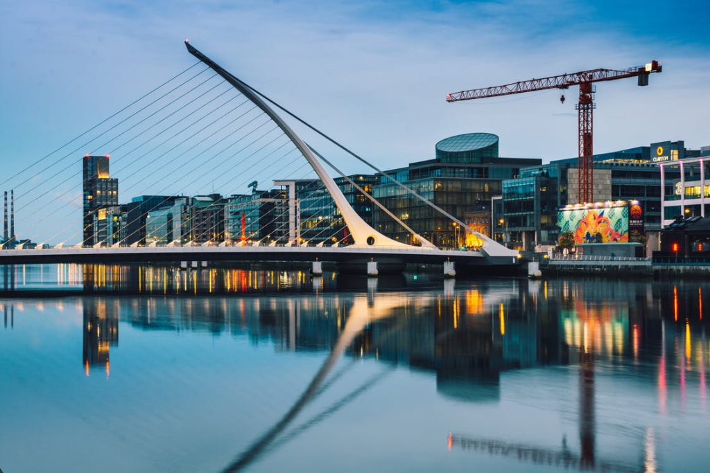 The Samuel Beckett Bridge in Dublin Made to Look Like a Harp