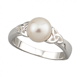 Trinity Knot Pearl Ring